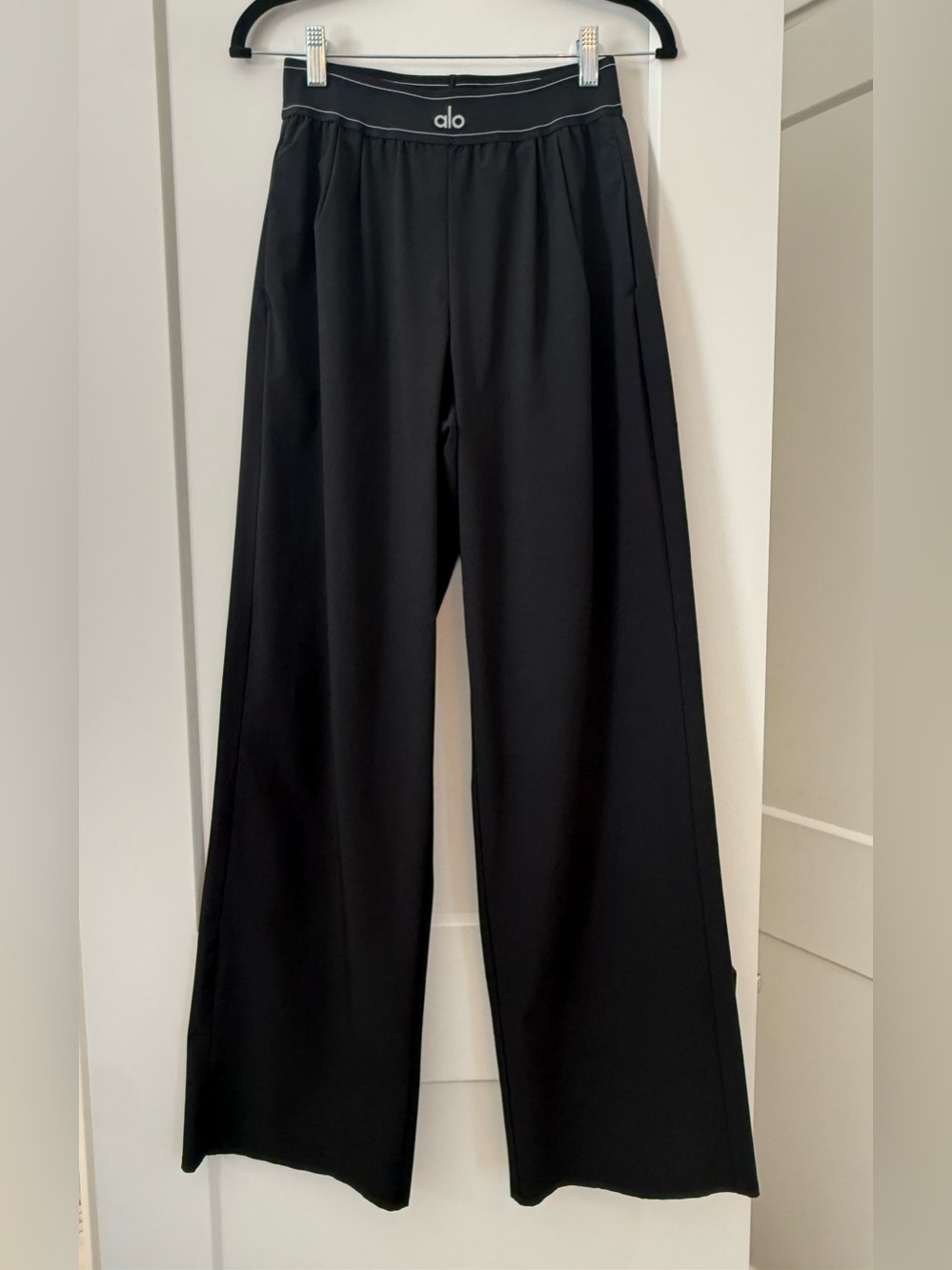 Alo Yoga Suit Up Trouser Black Wide Leg Size Small Long 33” Inseam